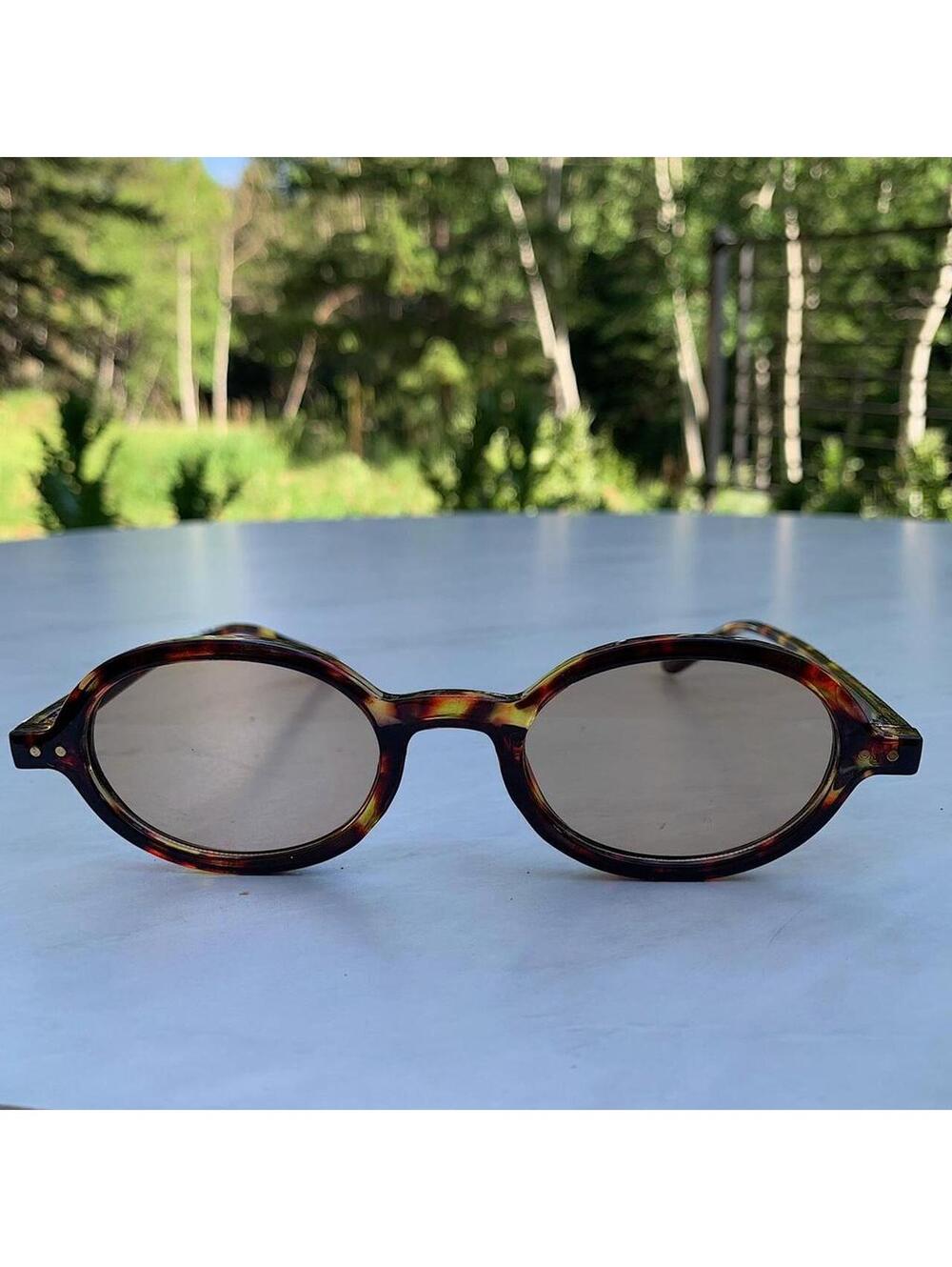 Vintage y2k style cheetah print oval sunglasses. Tinted oval Lenses. Very nice - Picture 6 of 7